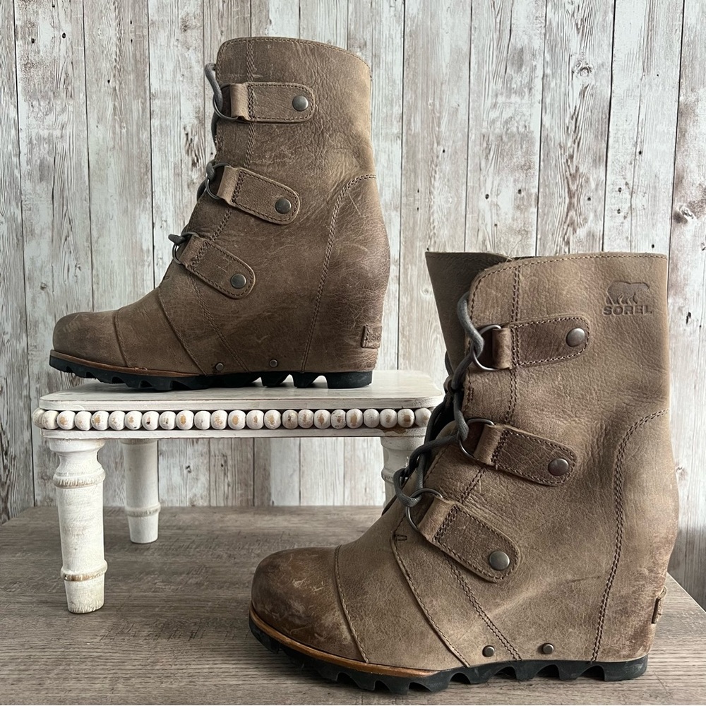 Sorel Women's Joan of Arctic Midi Wedge Boots 6.5
